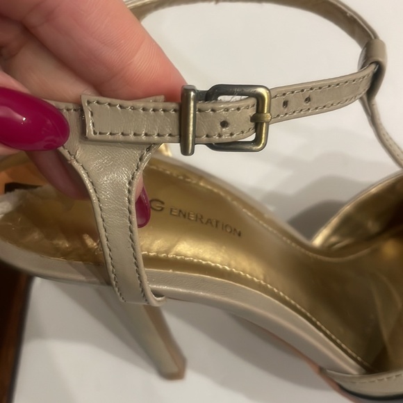 BCBGeneration leather T strap sling back two tone heels pointed toe size 7 - Picture 7 of 16